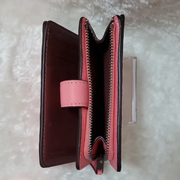 Coach Embossed Leather Medium Corner Zip Barbie Pink Wallet NWOT - Picture 5 of 8